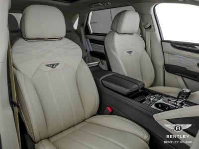 Bentley Bentayga V8 EWB Azure 23MY, Anno 2023, KM 1590 - hlavní obrázek