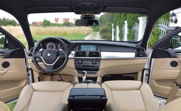 BMW X6 xDrive30d nero - hlavní obrázek