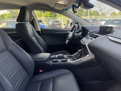 Lexus NX Hybrid 4WD Executive, Anno 2019, KM 122000 - hlavní obrázek