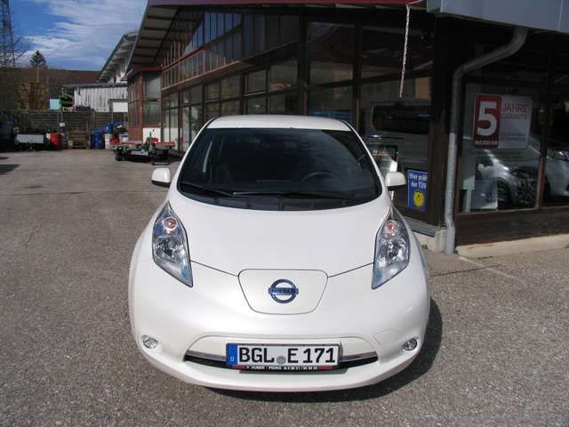 Nissan Leaf 24 kWh (mit Batterie) Acenta - hlavní obrázek