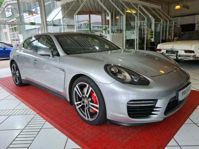 Porsche Panamera Sport Turismo 4 - hlavní obrázek