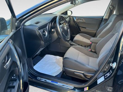 Toyota Auris Touring Sports 1.8 Hybrid Lounge, Anno 2017, KM 635 - hlavní obrázek